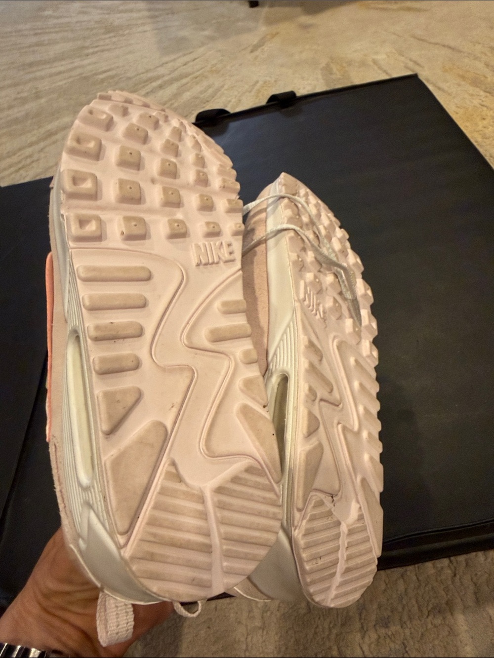 Nike Size 7.5 Air Max 90 Futura Barely Rose White Pink Women Shoes DM9922-104 - Picture 7 of 9